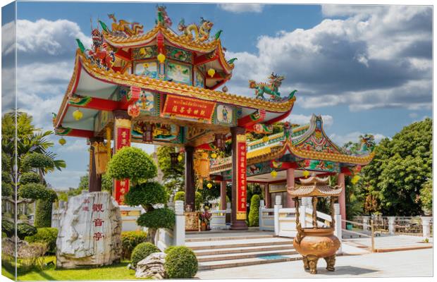Chinese temple, Mae Sot, Thailand Canvas Print by Kevin Hellon