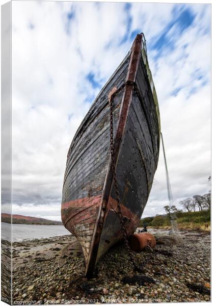 The front of an abandoned boat at Fort William in Scotland Canvas Print by Steven Dijkshoorn
