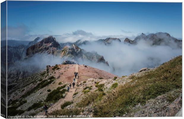 people on the pico arieiro on madeira island Canvas Print by Chris Willemsen