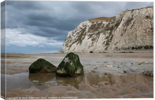 low tide on the beach of cap blanc nez in france with the white chalk cliffs Canvas Print by Chris Willemsen