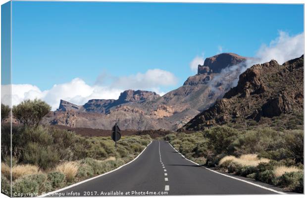 the road to the Vulcano Canvas Print by Chris Willemsen