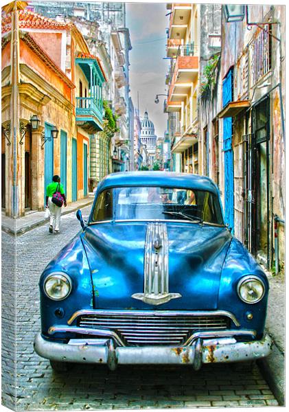 Havana Classic Canvas Print by Neil Gavin