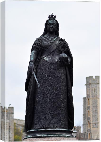 Statue of Queen Victoria Canvas Print by Chris Day