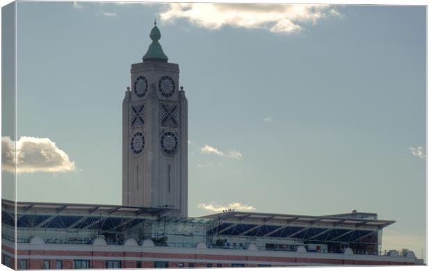 OXO tower 3 Canvas Print by Chris Day