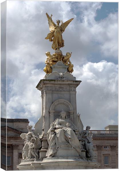 Victoria Memorial Canvas Print by Chris Day