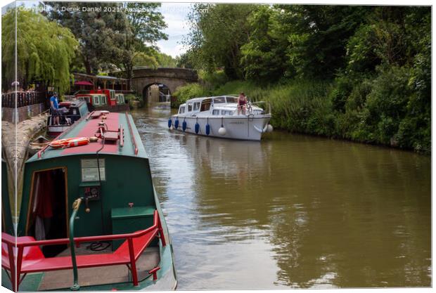 Navigating the Kennet and Avon Canal Canvas Print by Derek Daniel