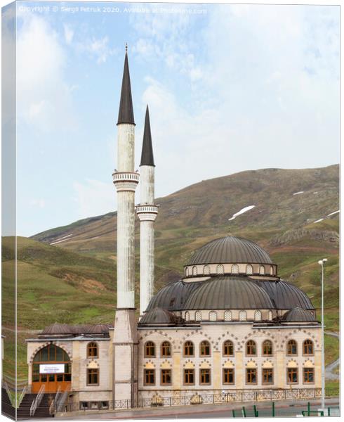 ERCIYES, TURKEY - MAY 5, 2018: Erciyes mosque near Mount Erciyes Canvas Print by Sergii Petruk