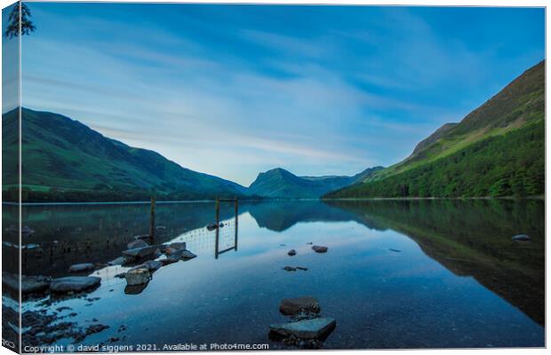 Buttermere reflections Canvas Print by david siggens