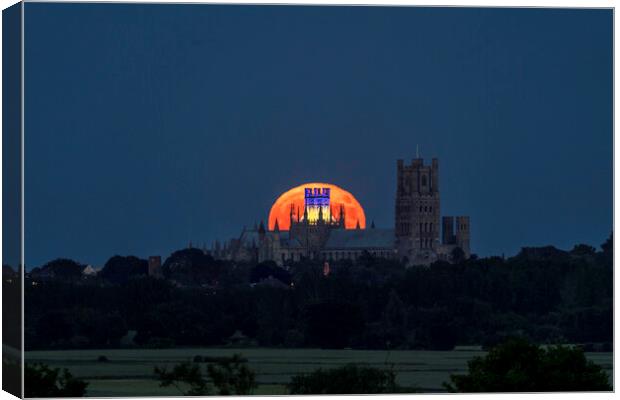 Strawberry Moon rising behind Ely Cathedral, 14th June 2022 Canvas Print by Andrew Sharpe