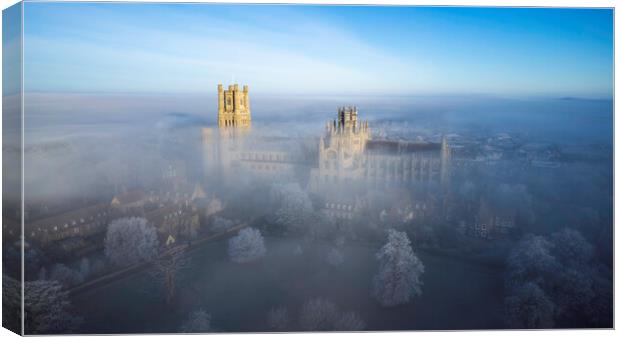 Frosty, misty morning in Ely, Cambridgeshire, 22nd January 2023 Canvas Print by Andrew Sharpe