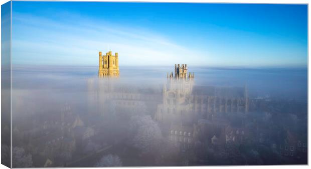 Frosty, misty morning in Ely, Cambridgeshire, 22nd January 2023 Canvas Print by Andrew Sharpe