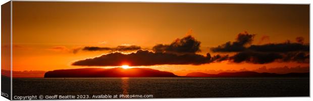 Day break over The Great Orme, North Wales Canvas Print by Geoff Beattie