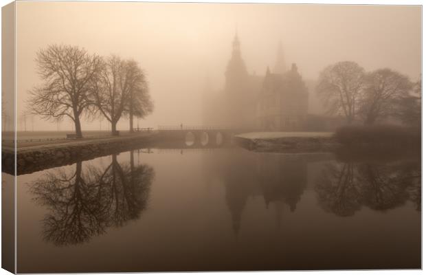 Frederiksborg Castle, Denmark.  Canvas Print by Daniel Farrington