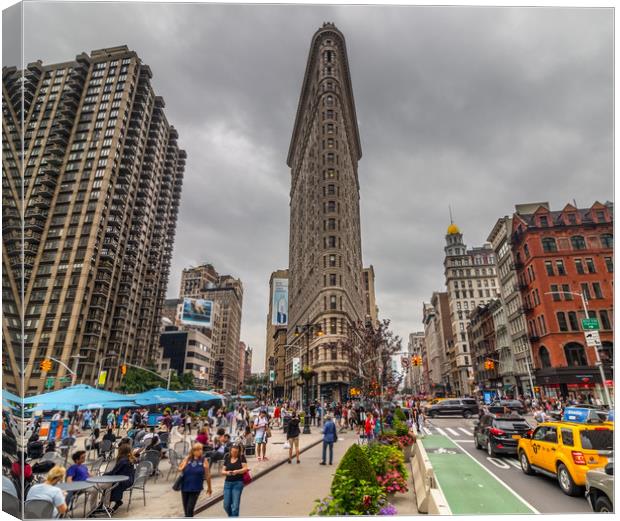 Flatiron Building in New York Canvas Print by Tony Keogh