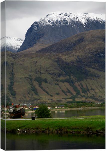  Ben Nevis from Corpach, Lochaber, Scotland Canvas Print by Linda More