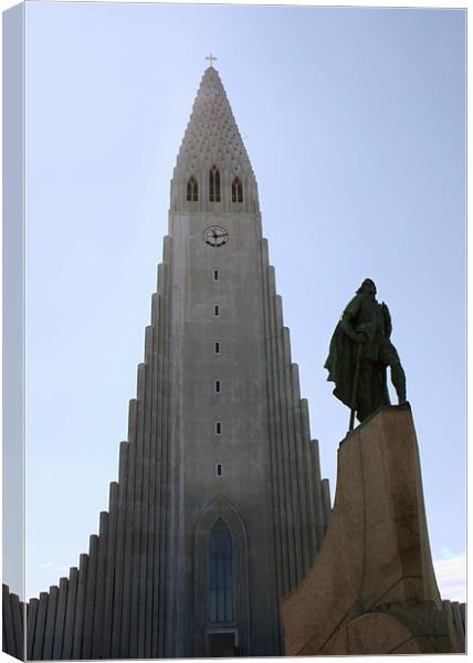 Hallgrimskirkja Church of Iceland, Reykjavik Canvas Print by Linda More