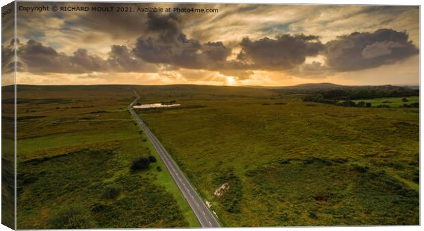 Cefn Bryn on Gower at Sunset Canvas Print by RICHARD MOULT