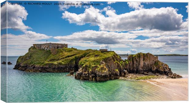 St Catherine's Island Tenby  Canvas Print by RICHARD MOULT