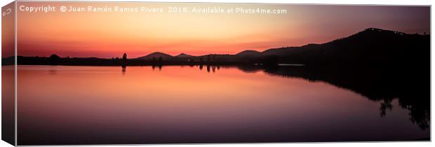 Silhouettes of mountains at sunset Canvas Print by Juan Ramón Ramos Rivero