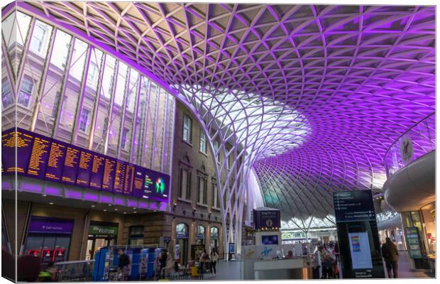 The new concourse at Kings Cross Station. Canvas Print by Clive Wells