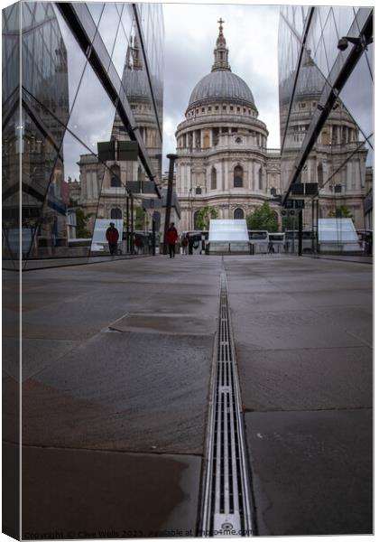 Leading line to St.Paul`s Canvas Print by Clive Wells