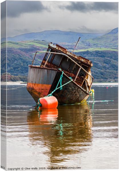 Old boat in Barmouth  Canvas Print by Clive Wells