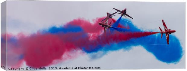The Red Arrows at RAF Fairford, Gloustershire Canvas Print by Clive Wells