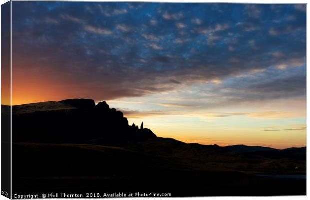 Sunsetting over The Old Man of Storr. Canvas Print by Phill Thornton