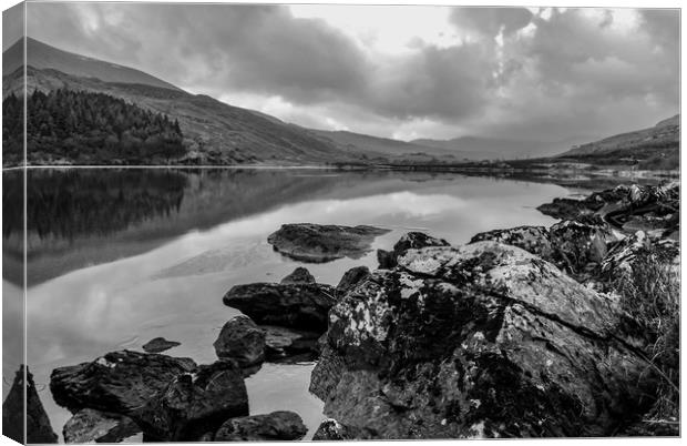 Llynnau Mymbyr in Autumn Canvas Print by Scott Paul