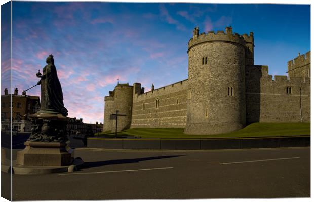 Windsor Castle sunset Canvas Print by Steve Mantell