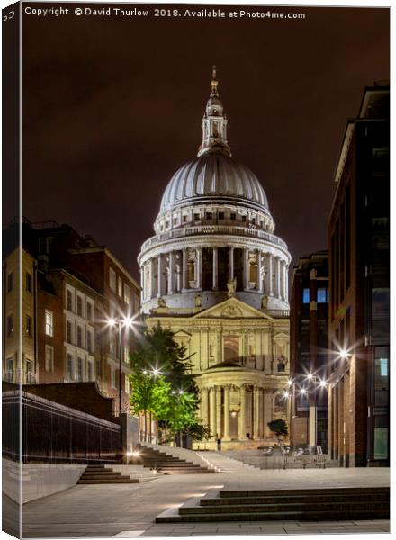 St Paul's Cathedral in London. Canvas Print by David Thurlow
