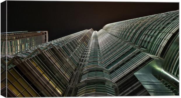 Looking up at the Petronas Towers                  Canvas Print by jason jones
