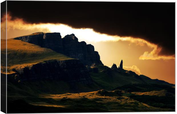 The Old Man of Storr Canvas Print by Frank Heumann