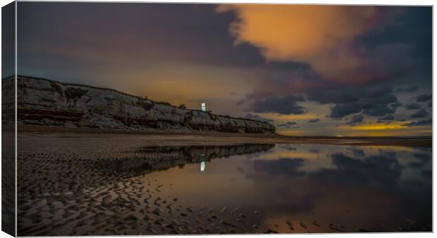 Hunstanton cliffs Canvas Print by Dorringtons Adventures