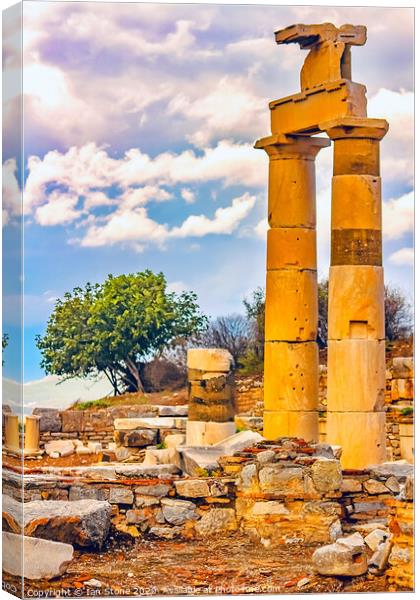 Ancient ruins  Canvas Print by Ian Stone