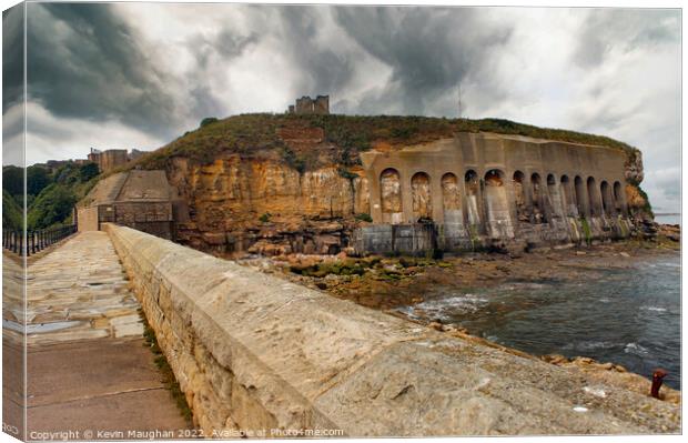 The Headland At Tynemouth Castle And Priory Canvas Print by Kevin Maughan