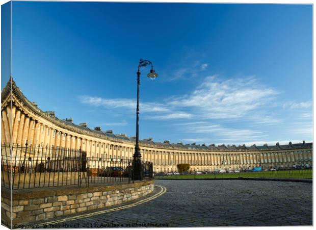 Royal Crescent, Bath, Somerset, England Canvas Print by Tony Howell
