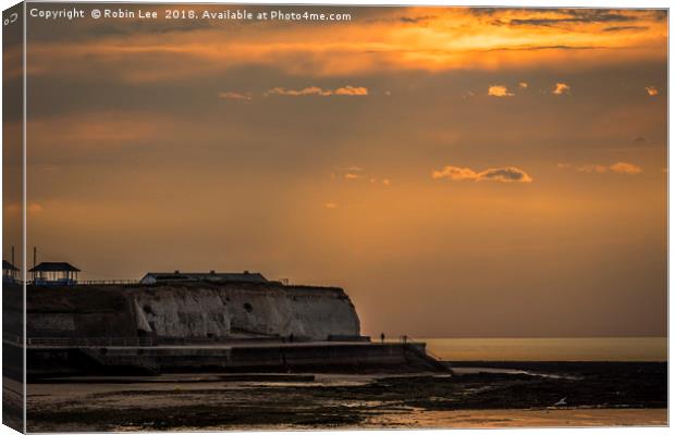 Golden hour at St Mildreds Bay kent Canvas Print by Robin Lee