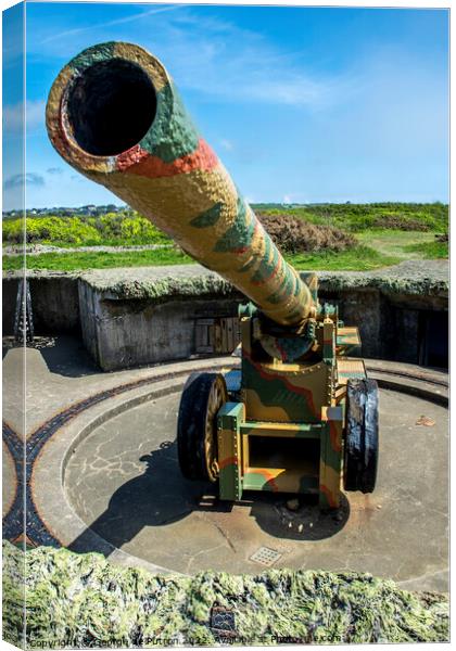 Restored Costal Artillery Battery in Guernsey. Canvas Print by George de Putron