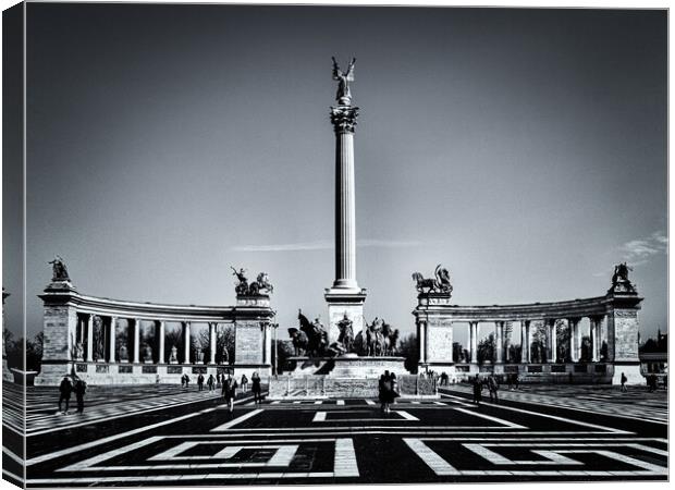 Heroes Square, Budapest. Canvas Print by David Jeffery