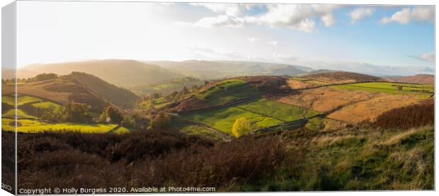 Edale panoramic view off Derbyshire  Canvas Print by Holly Burgess