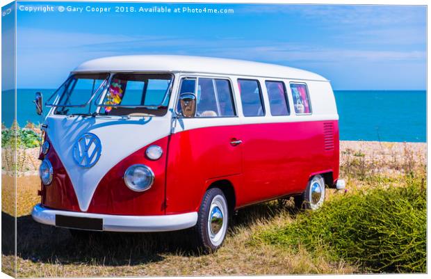 VW Camper Van By The Sea Canvas Print by Gary Cooper