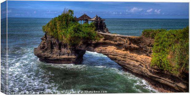 Bali Tanah lot Canvas Print by Danny Cannon