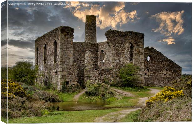 Old tin mine, engine house Cornwall,  Canvas Print by kathy white