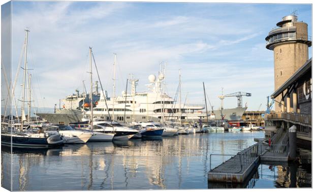 falmouth,Rocinante super yacht Falmouth Cornwall Canvas Print by kathy white