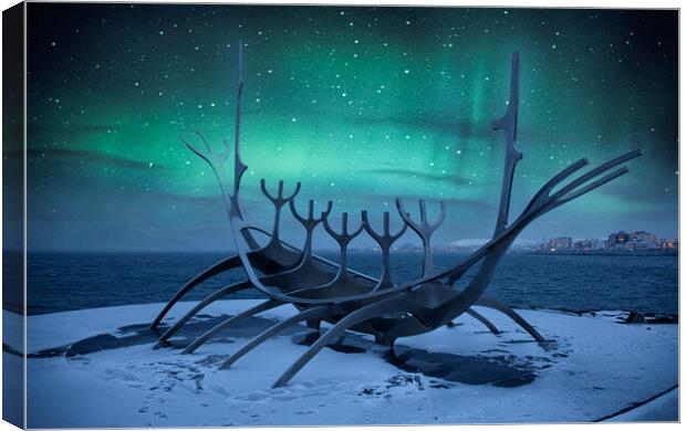 Sun Voyager, Reykjavik Iceland Canvas Print by kathy white