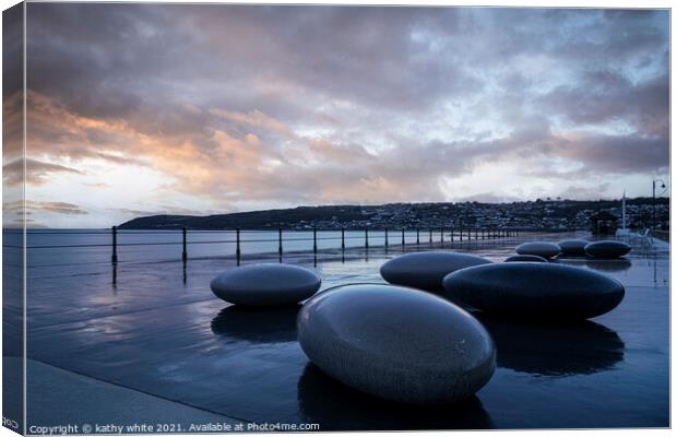  Penzance  Pebbles on the Prom. Canvas Print by kathy white
