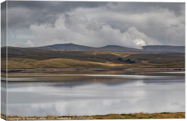 Great Dun Fell and Cow Green Reservoir (3) Canvas Print by Richard Laidler