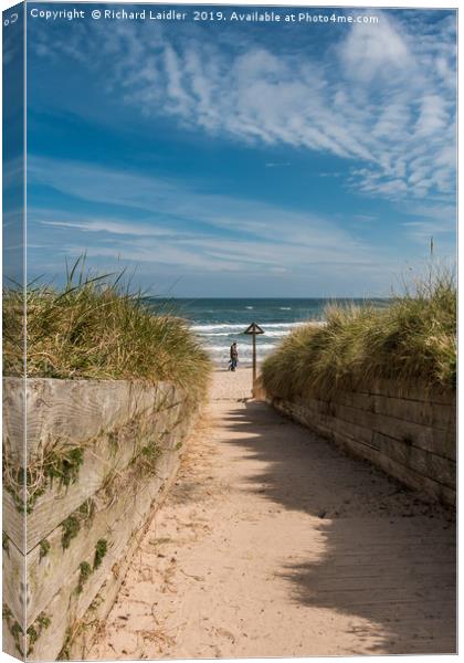 Down to the Beach Canvas Print by Richard Laidler