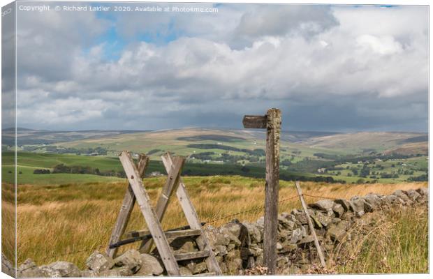 Over to Teesdale from above Grassholme 1 Canvas Print by Richard Laidler